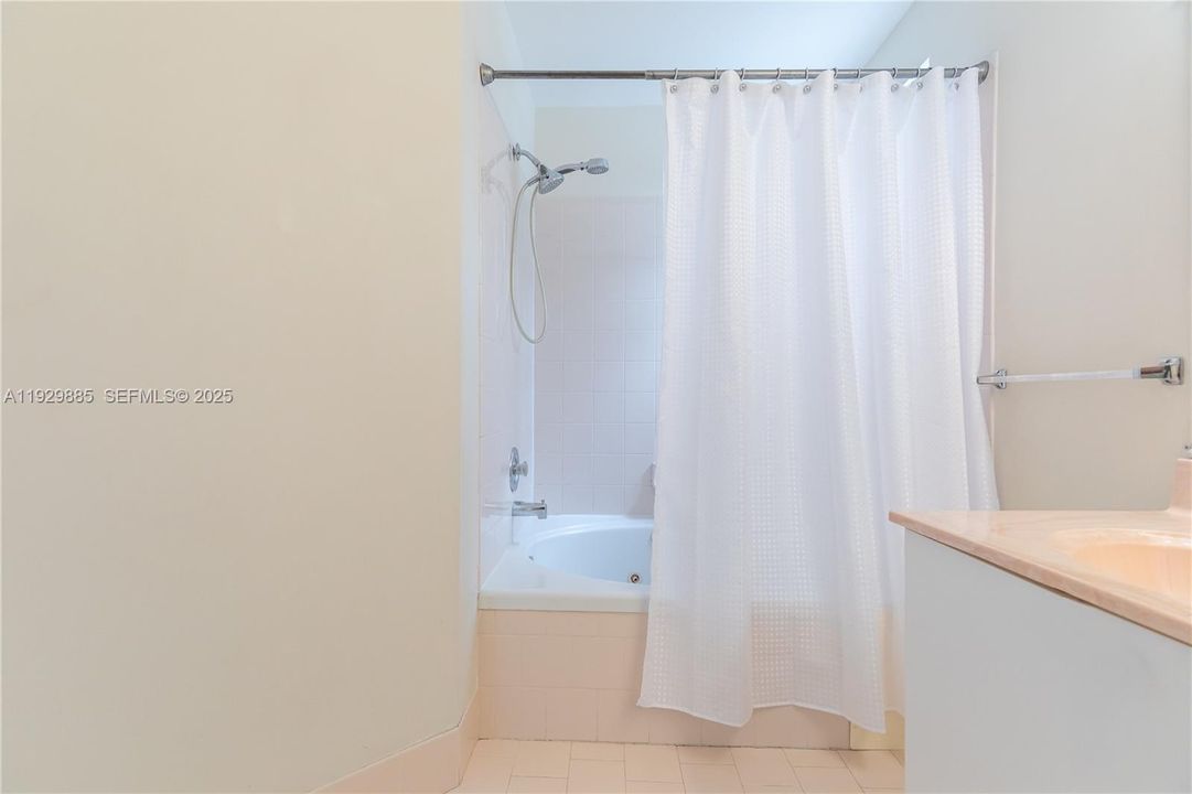 For Sale: $559,000 (3 beds, 2 baths, 2055 Square Feet)