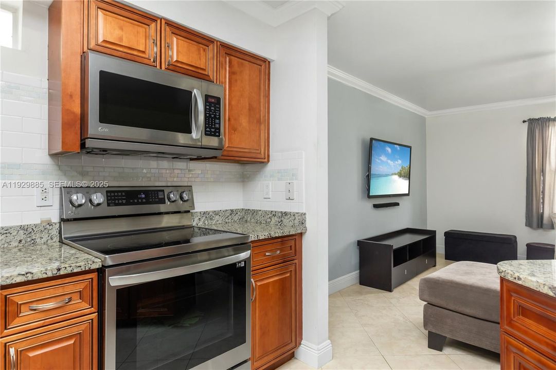 For Sale: $559,000 (3 beds, 2 baths, 2055 Square Feet)