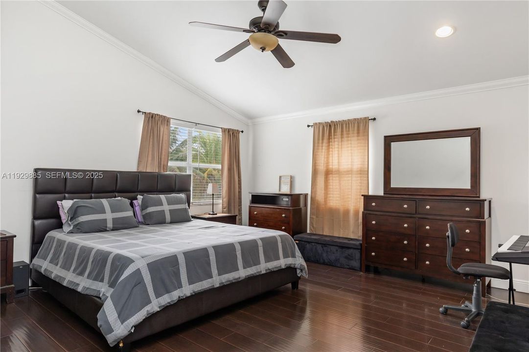 For Sale: $559,000 (3 beds, 2 baths, 2055 Square Feet)