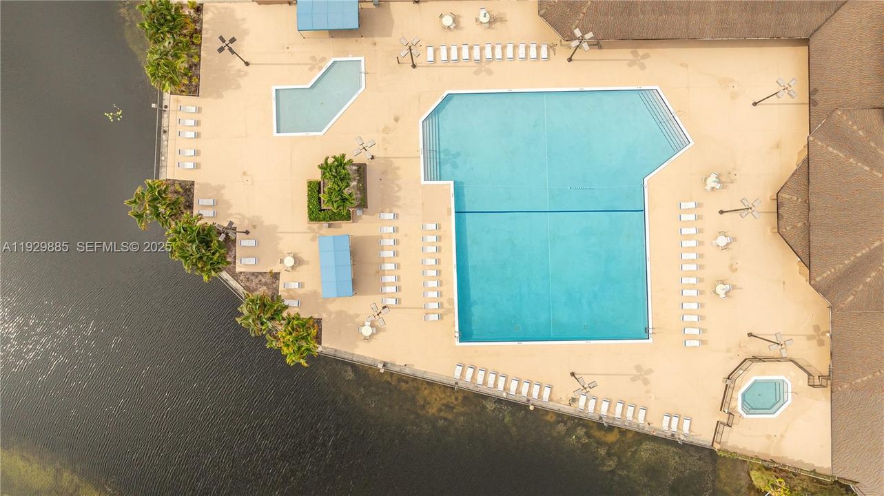 For Sale: $559,000 (3 beds, 2 baths, 2055 Square Feet)