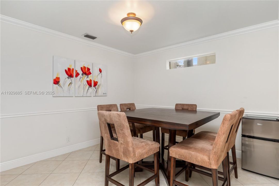 For Sale: $559,000 (3 beds, 2 baths, 2055 Square Feet)
