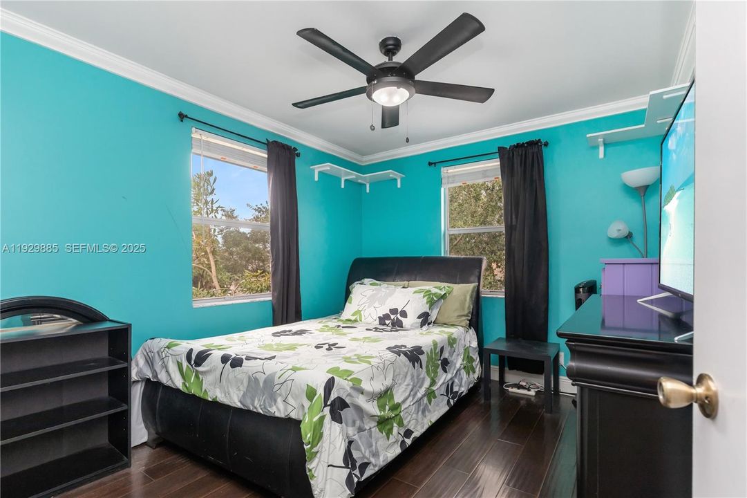 For Sale: $559,000 (3 beds, 2 baths, 2055 Square Feet)