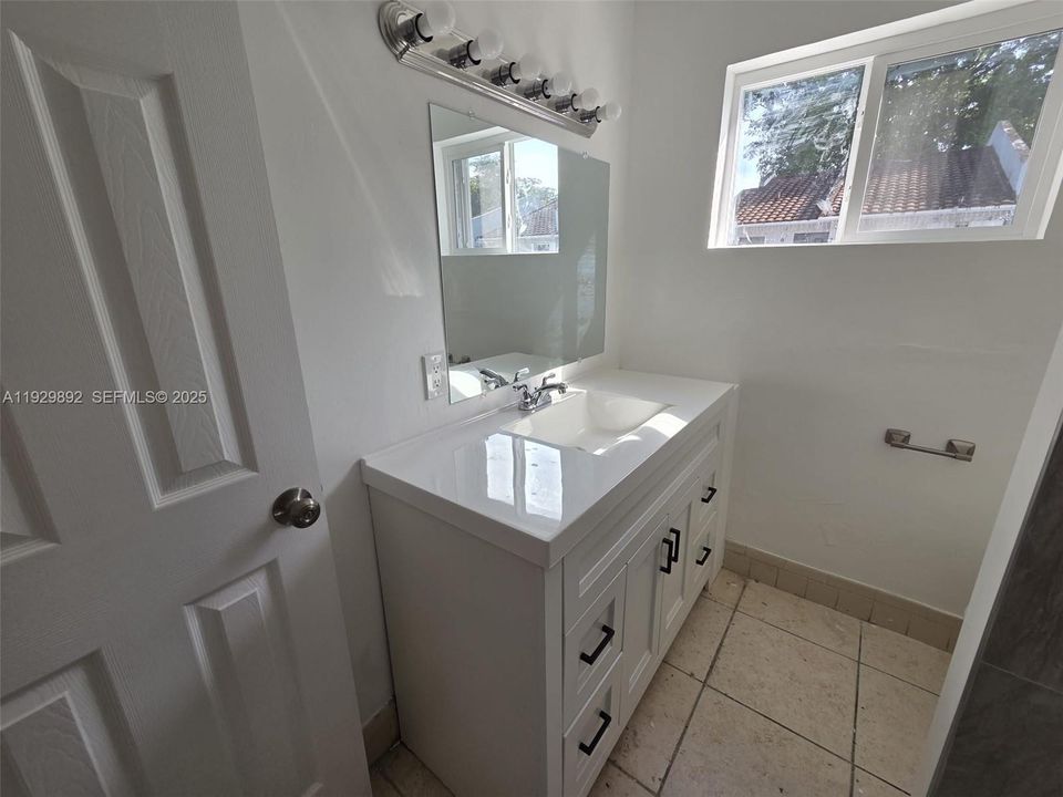 En Renta: $3,100 (3 camas, 2 baños, 21567 Pies cuadrados)