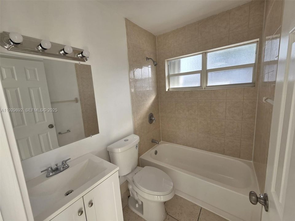 En Renta: $3,100 (3 camas, 2 baños, 21567 Pies cuadrados)