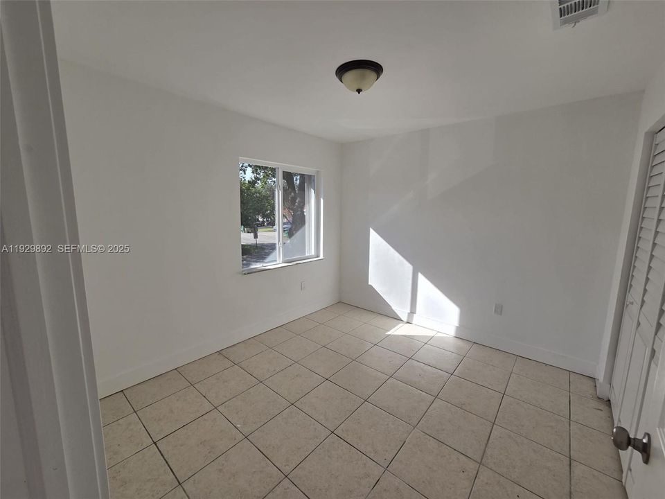 En Renta: $3,100 (3 camas, 2 baños, 21567 Pies cuadrados)