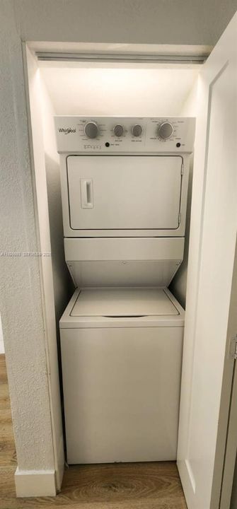 For Rent: $3,200 (3 beds, 2 baths, 1251 Square Feet)