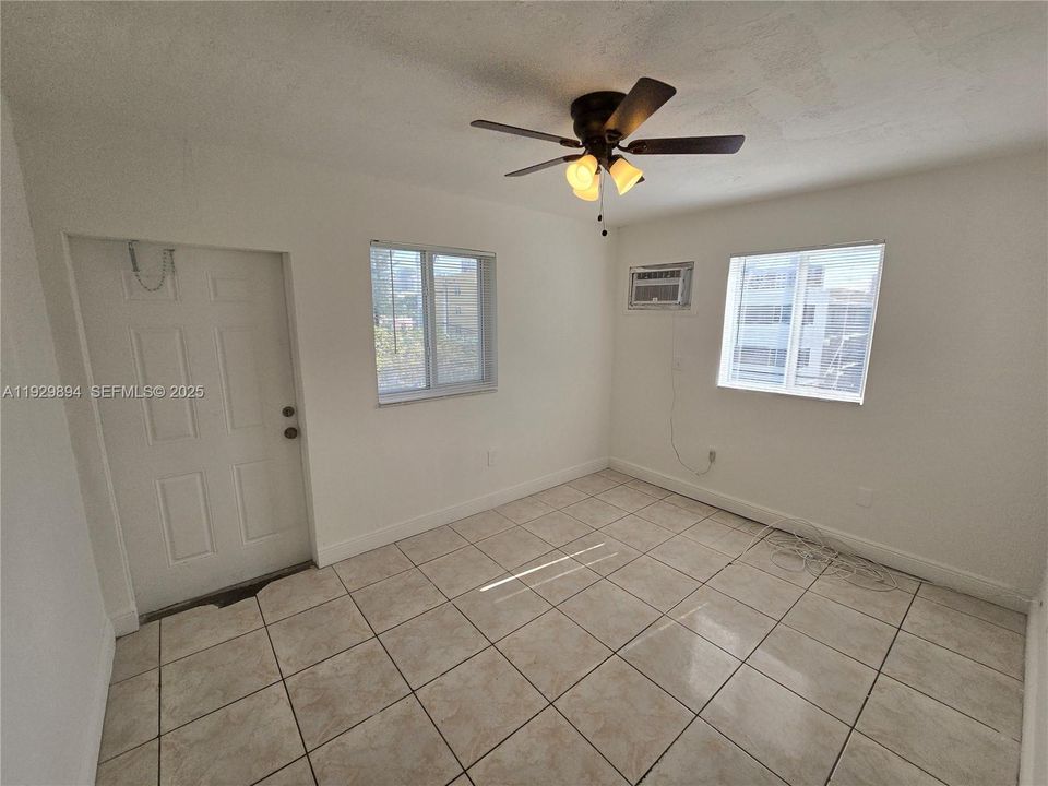 For Rent: $2,000 (2 beds, 1 baths, 0 Square Feet)