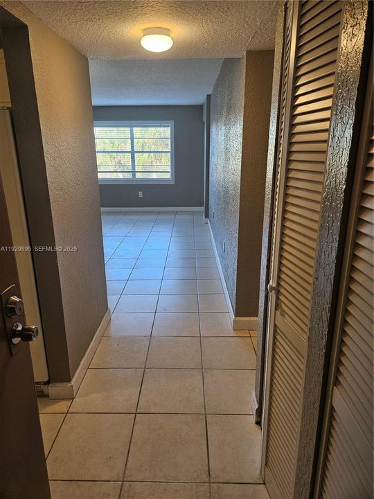 В аренду: $1,850 (2 спален, 2 ванн, 950 Квадратных фут)