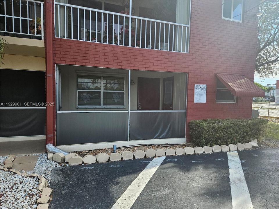 En Renta: $1,975 (2 camas, 2 baños, 880 Pies cuadrados)