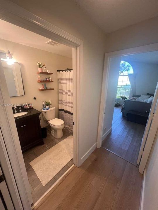 出租: $3,200 (2 贝兹, 2 浴室, 1504 平方英尺)