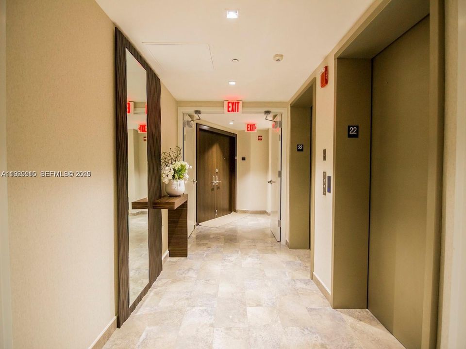 В аренду: $5,800 (2 спален, 2 ванн, 1301 Квадратных фут)