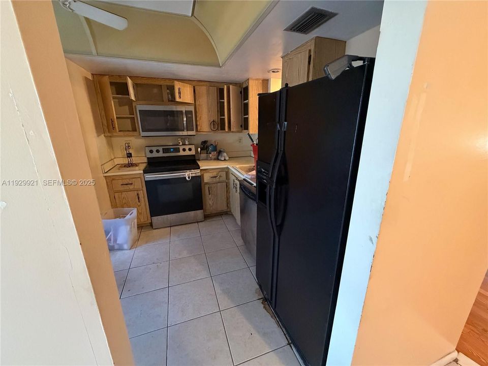 На продажу: $125,000 (2 спален, 2 ванн, 1000 Квадратных фут)