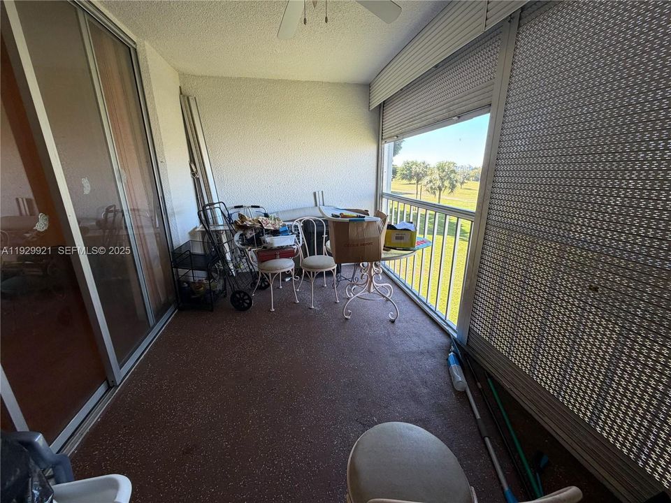 На продажу: $125,000 (2 спален, 2 ванн, 1000 Квадратных фут)