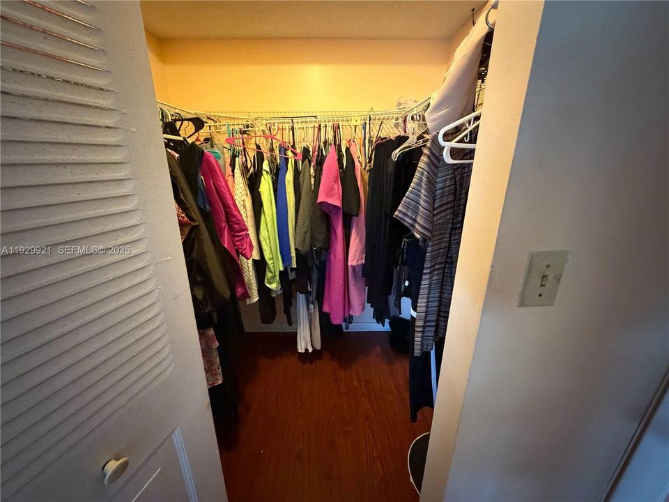 На продажу: $125,000 (2 спален, 2 ванн, 1000 Квадратных фут)