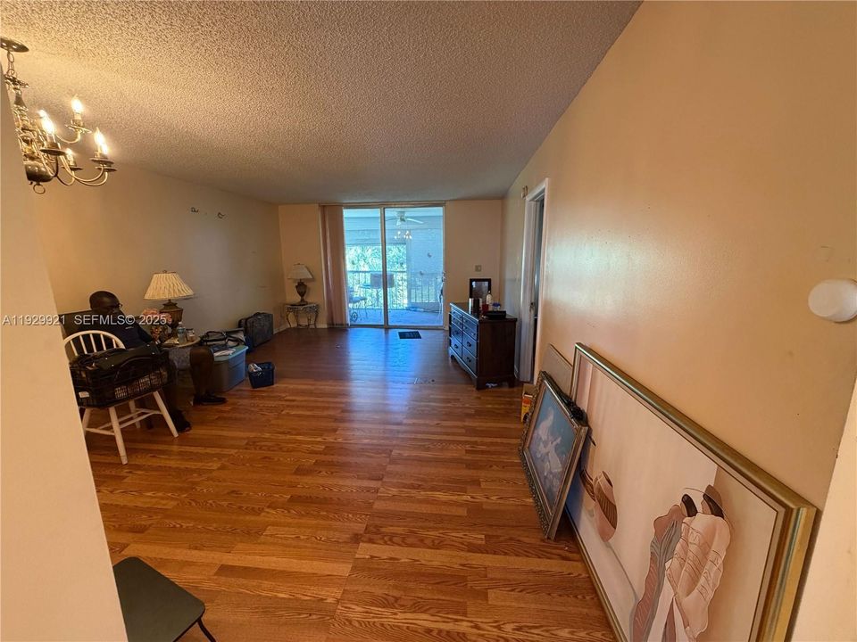 На продажу: $125,000 (2 спален, 2 ванн, 1000 Квадратных фут)