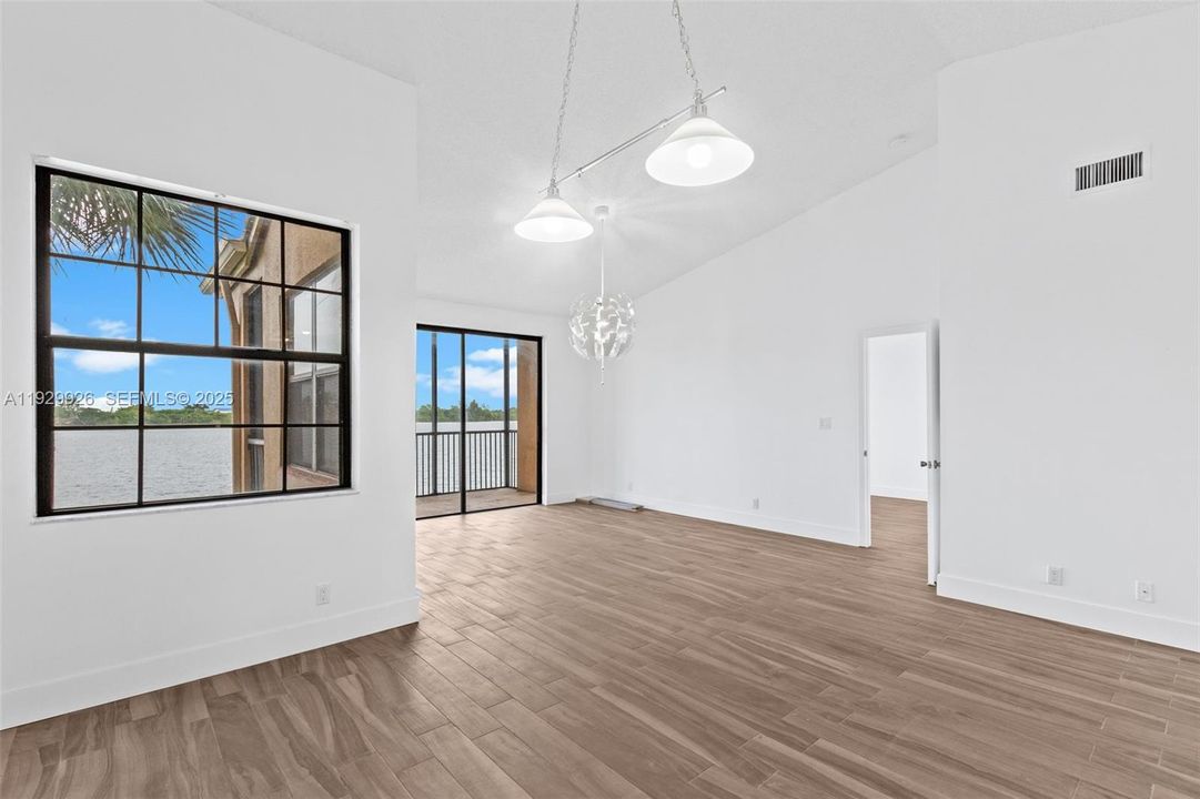 For Rent: $2,700 (2 beds, 2 baths, 1160 Square Feet)