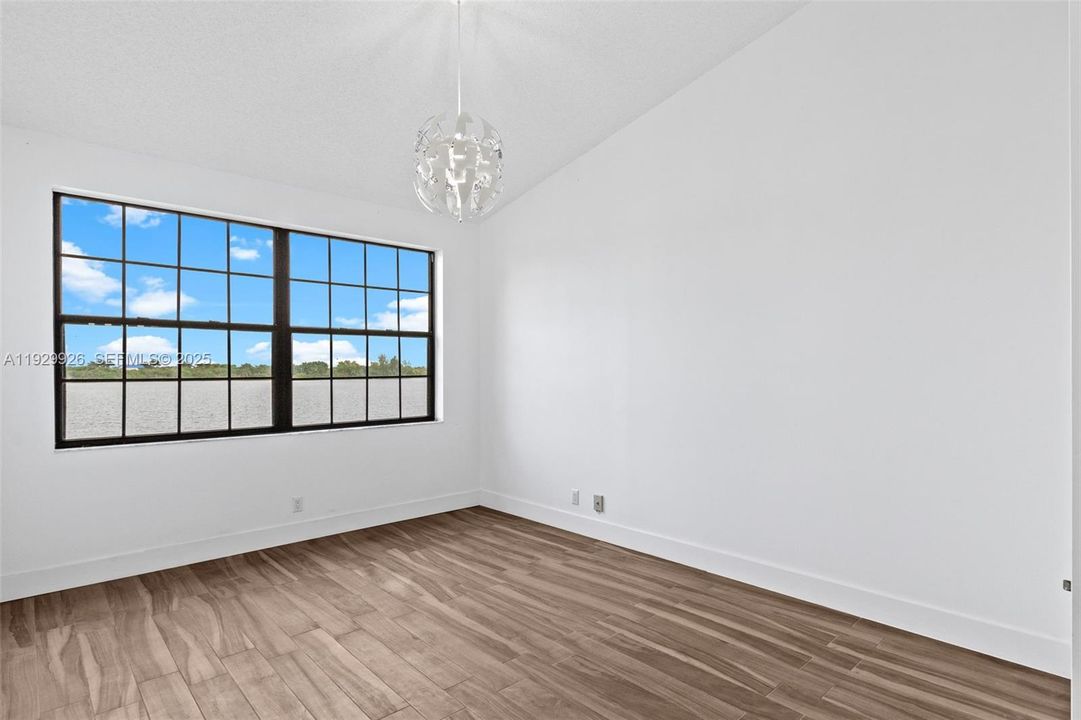 For Rent: $2,700 (2 beds, 2 baths, 1160 Square Feet)