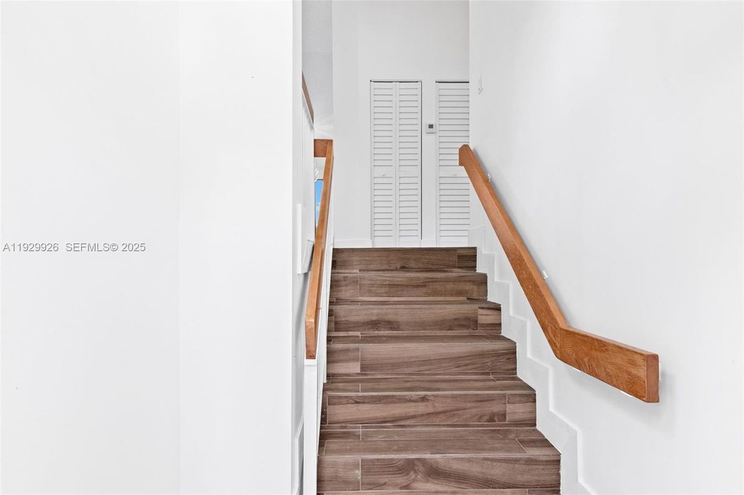 For Rent: $2,700 (2 beds, 2 baths, 1160 Square Feet)