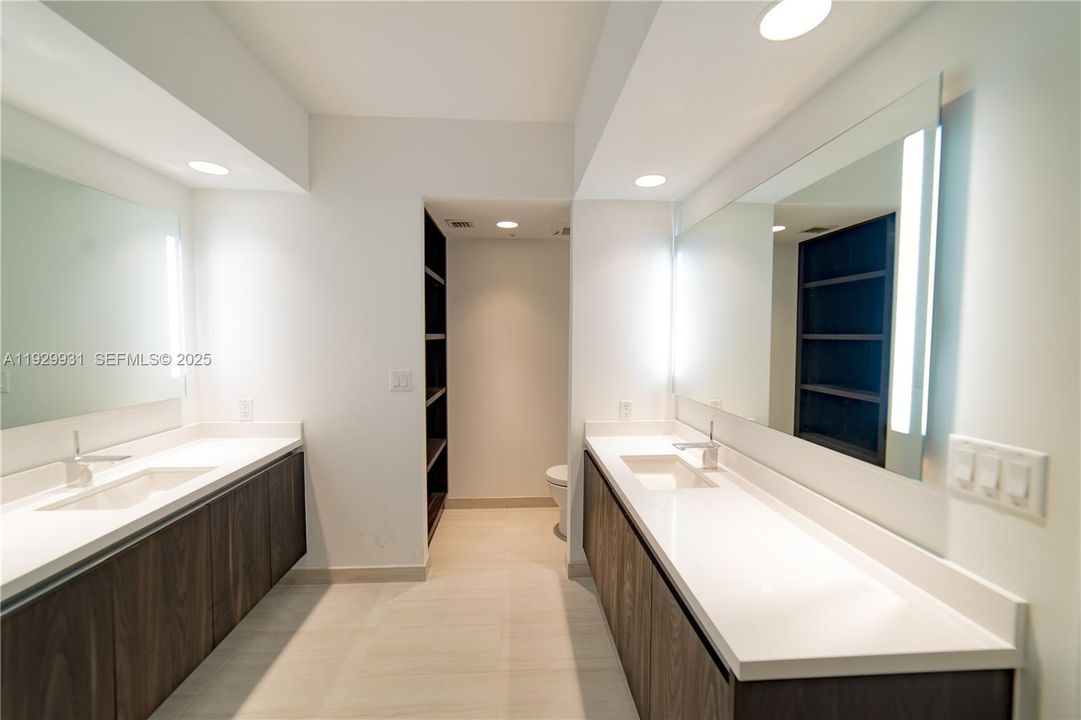 В аренду: $7,995 (3 спален, 3 ванн, 2067 Квадратных фут)