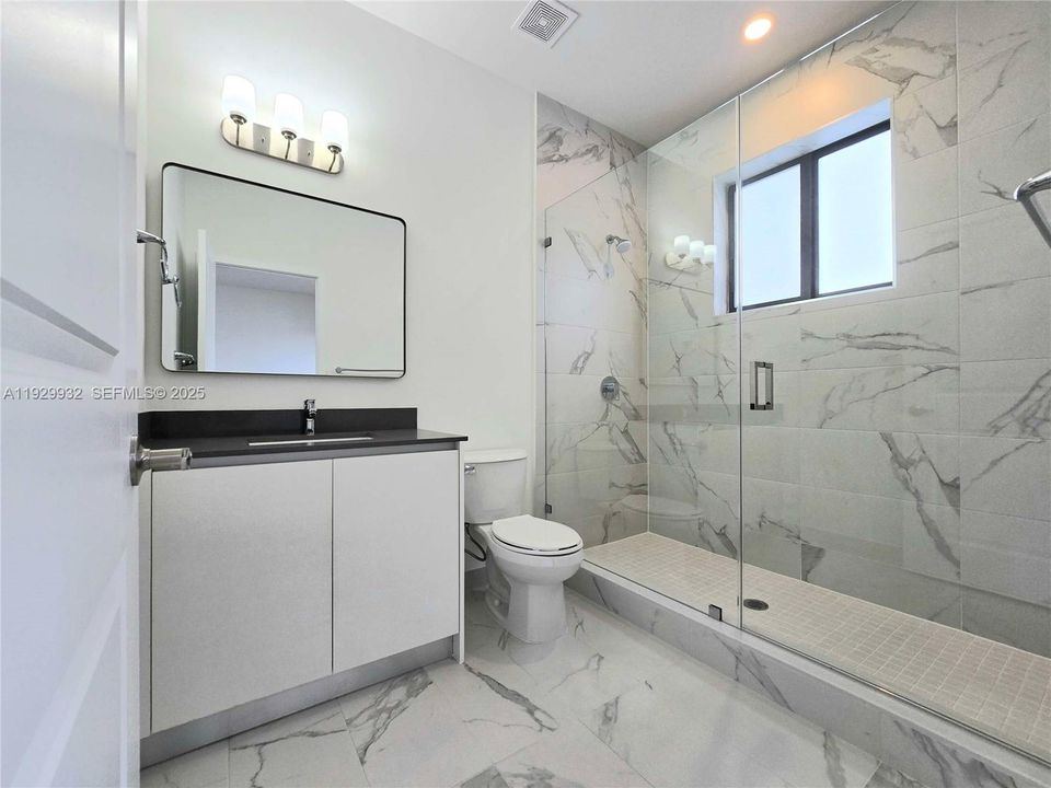 En Renta: $2,395 (3 camas, 2 baños, 0 Pies cuadrados)