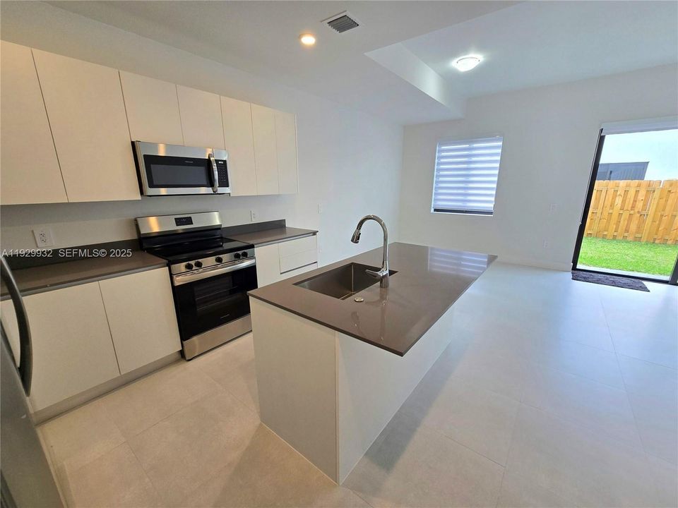 En Renta: $2,395 (3 camas, 2 baños, 0 Pies cuadrados)