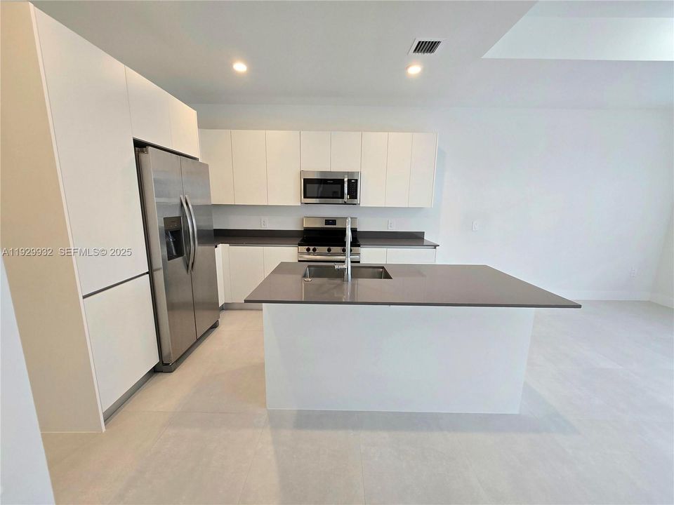 En Renta: $2,395 (3 camas, 2 baños, 0 Pies cuadrados)