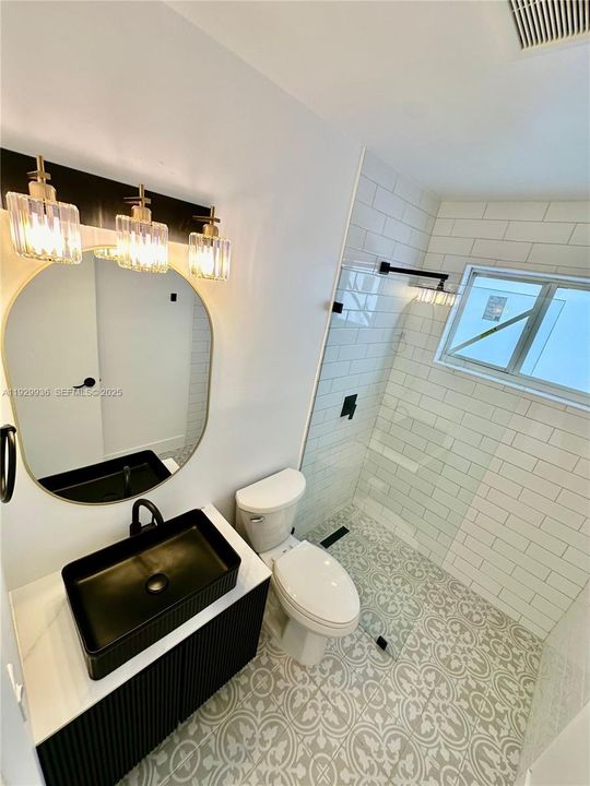 For Sale: $535,000 (3 beds, 2 baths, 1100 Square Feet)