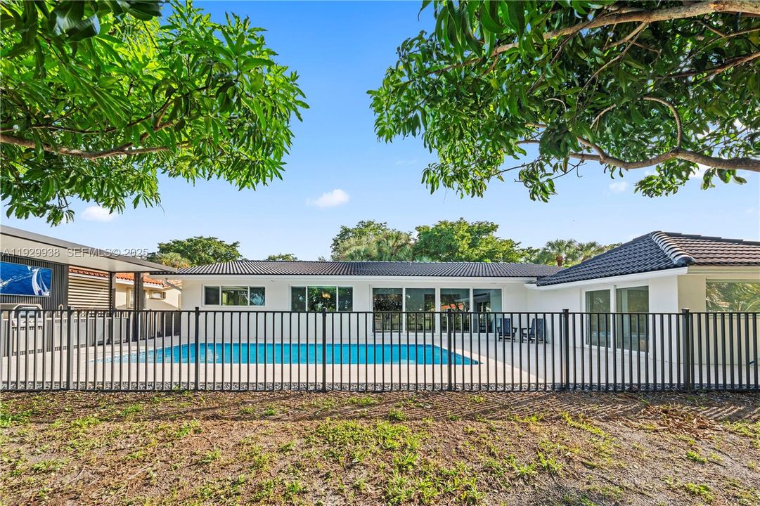 For Sale: $1,250,000 (3 beds, 3 baths, 2655 Square Feet)