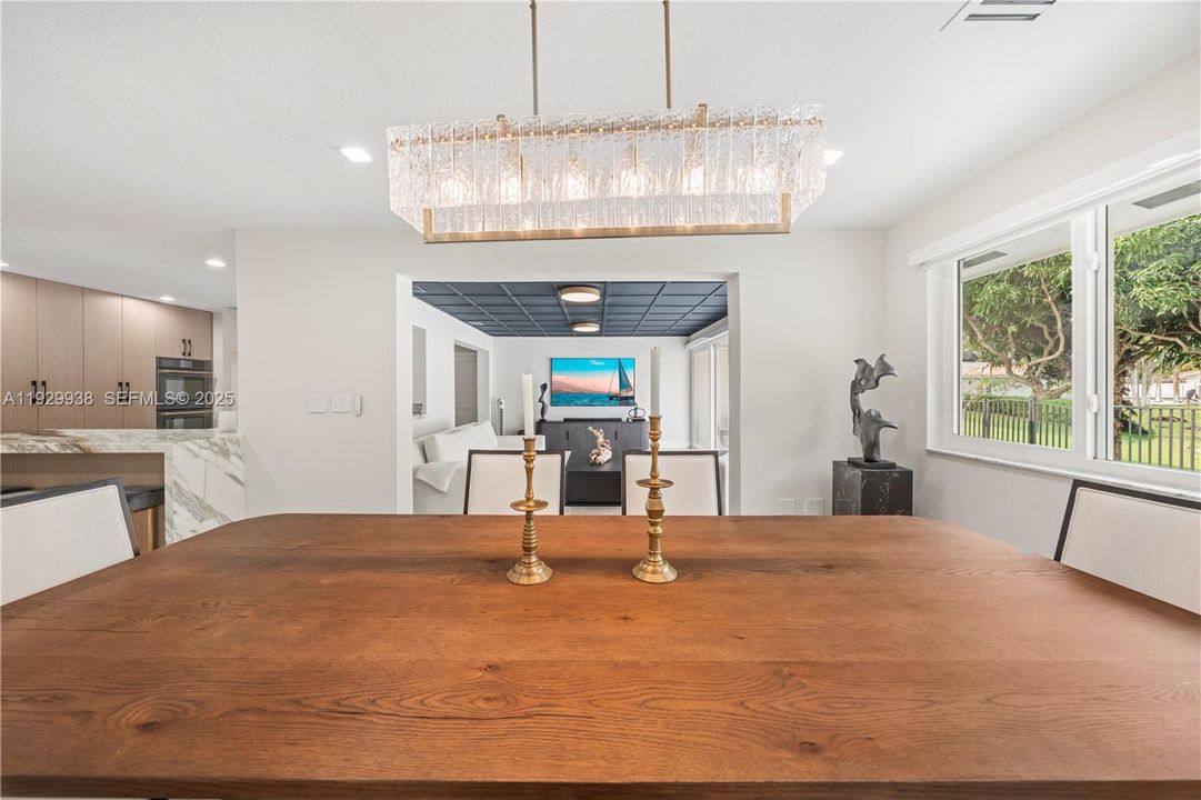 For Sale: $1,250,000 (3 beds, 3 baths, 2655 Square Feet)