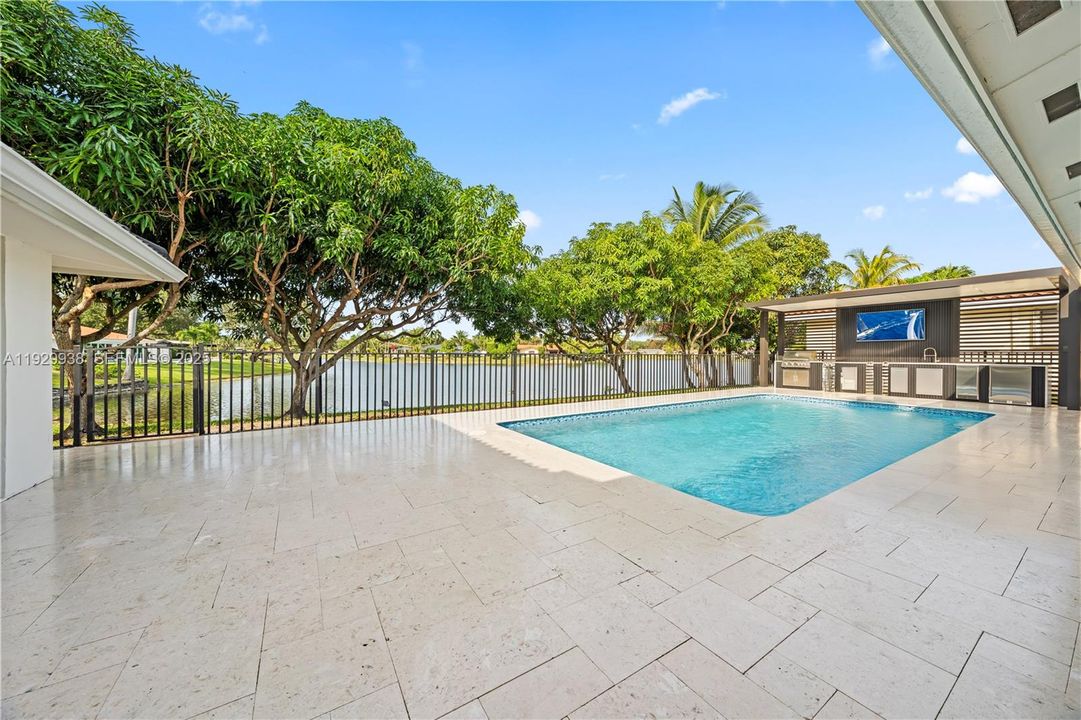 For Sale: $1,250,000 (3 beds, 3 baths, 2655 Square Feet)