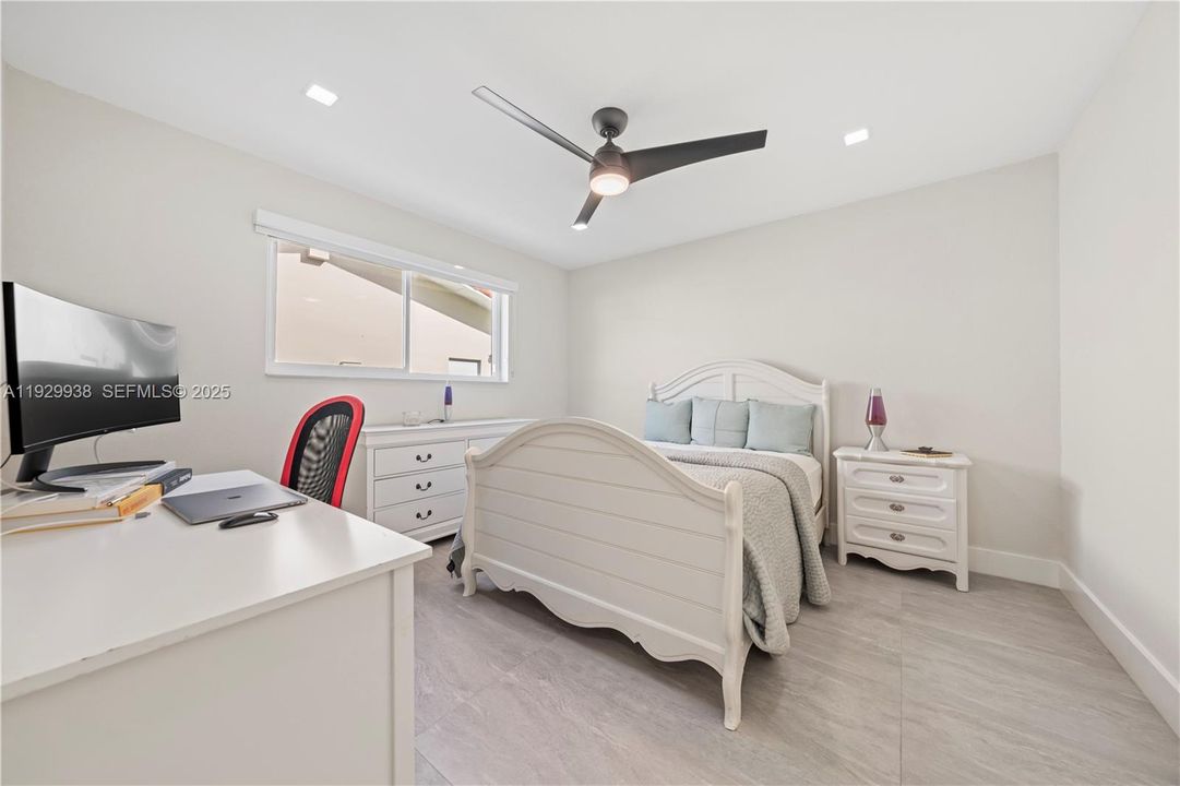 For Sale: $1,250,000 (3 beds, 3 baths, 2655 Square Feet)