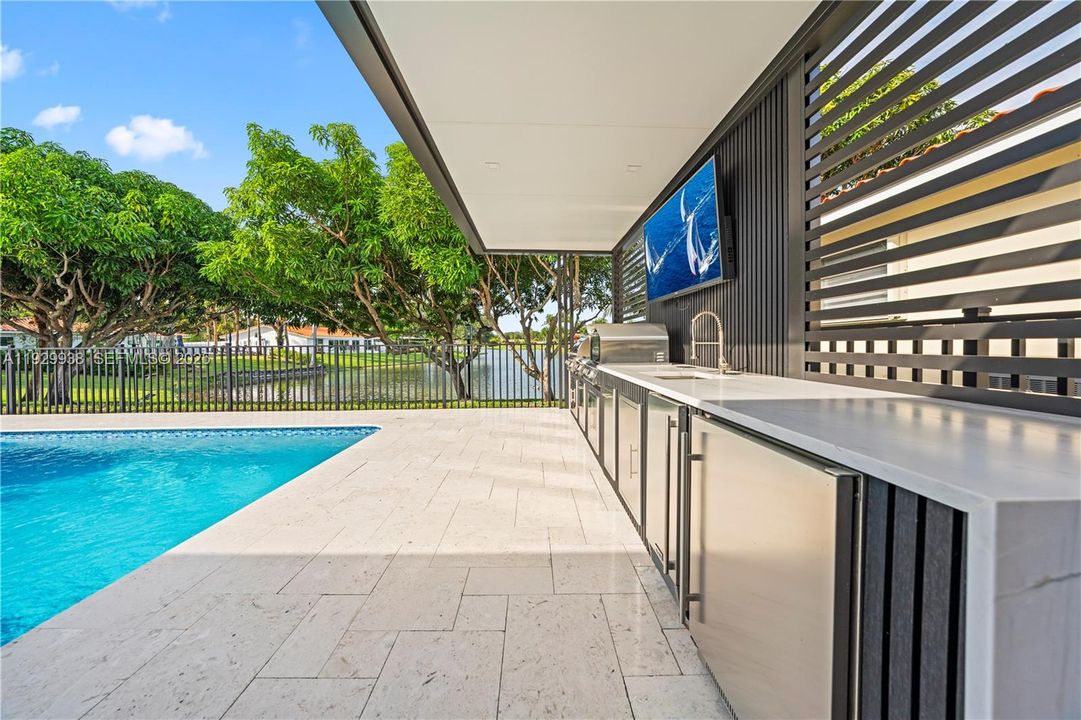 For Sale: $1,250,000 (3 beds, 3 baths, 2655 Square Feet)