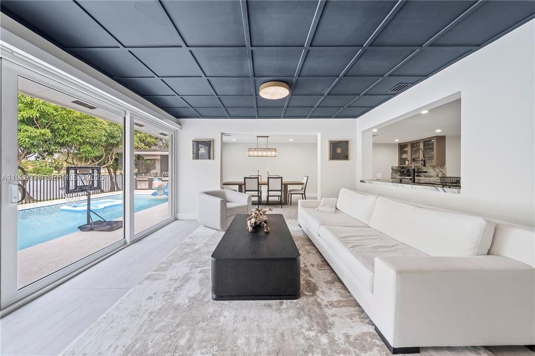 For Sale: $1,250,000 (3 beds, 3 baths, 2655 Square Feet)