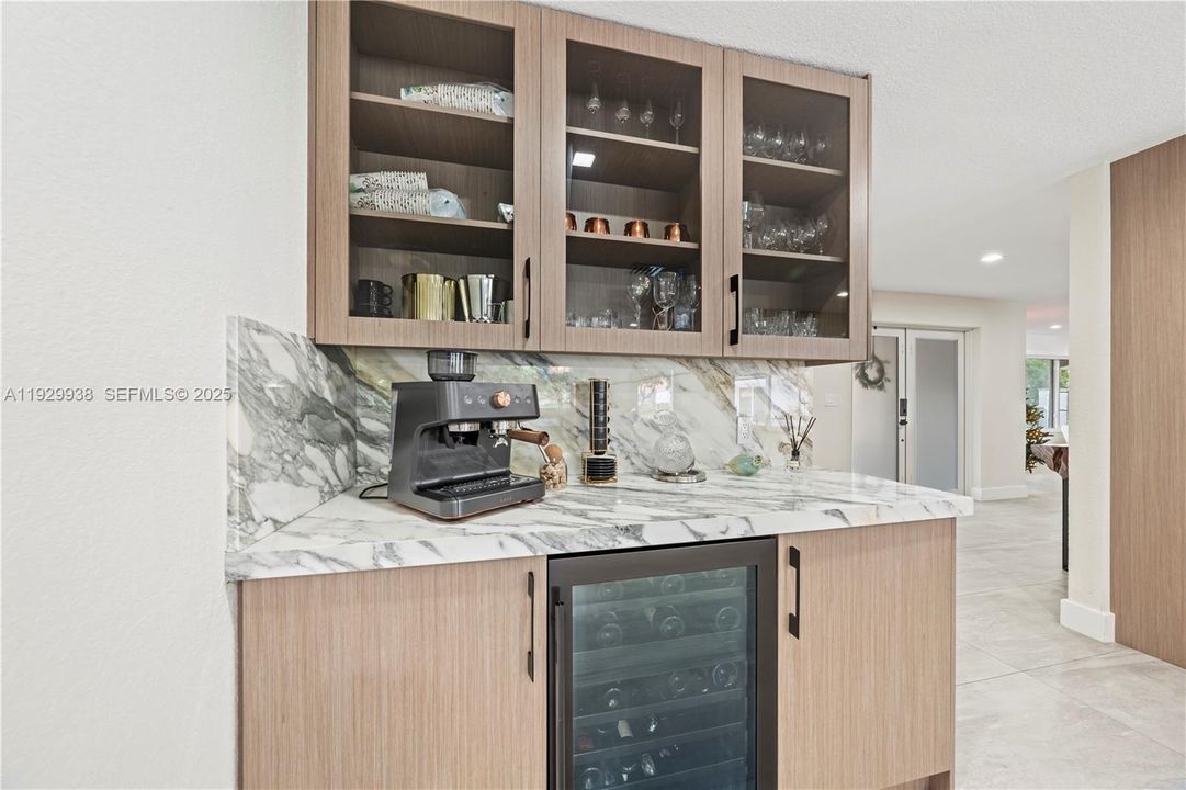 For Sale: $1,250,000 (3 beds, 3 baths, 2655 Square Feet)