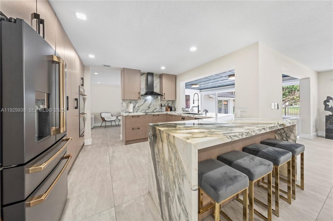 For Sale: $1,250,000 (3 beds, 3 baths, 2655 Square Feet)