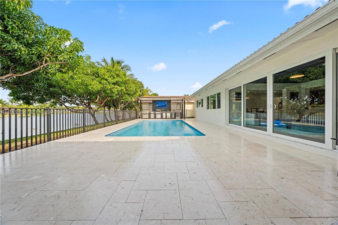 For Sale: $1,250,000 (3 beds, 3 baths, 2655 Square Feet)