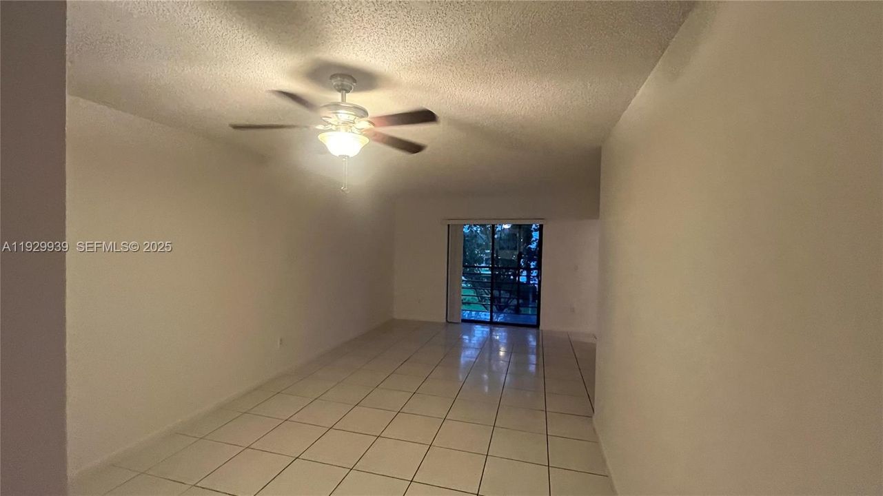 En Renta: $2,250 (3 camas, 2 baños, 1125 Pies cuadrados)