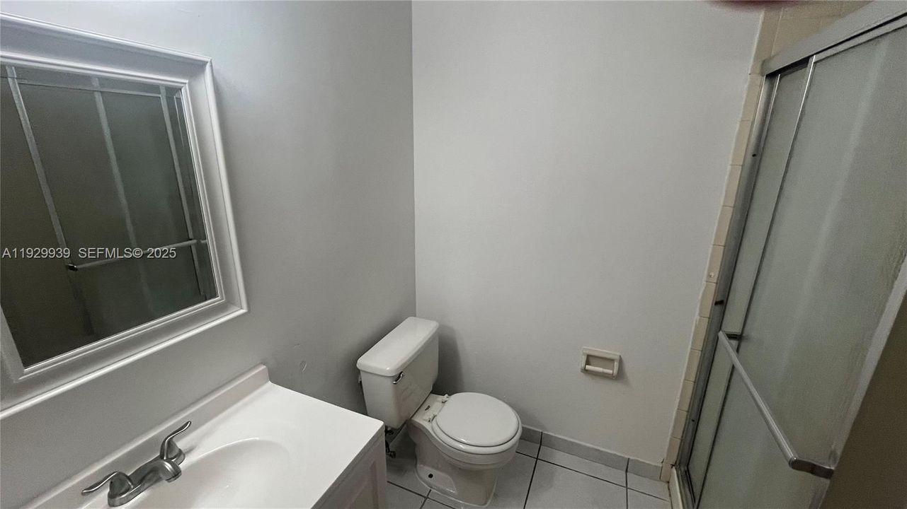 En Renta: $2,250 (3 camas, 2 baños, 1125 Pies cuadrados)