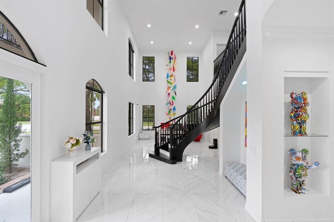 Soaring Ceiling Height