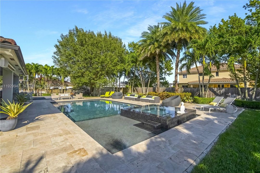 待售: $1,200,000 (5 贝兹, 3 浴室, 3116 平方英尺)