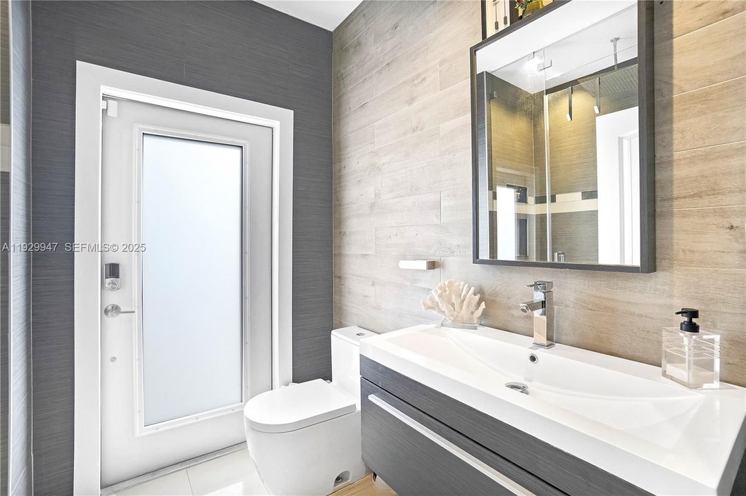 待售: $1,200,000 (5 贝兹, 3 浴室, 3116 平方英尺)