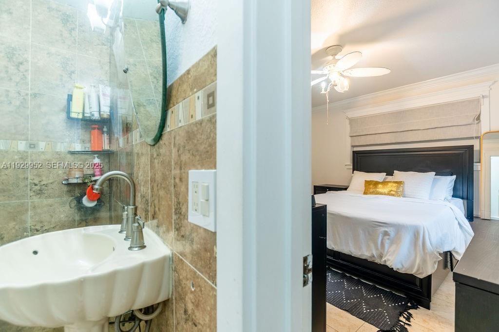 For Sale: $825,000 (3 beds, 2 baths, 1816 Square Feet)