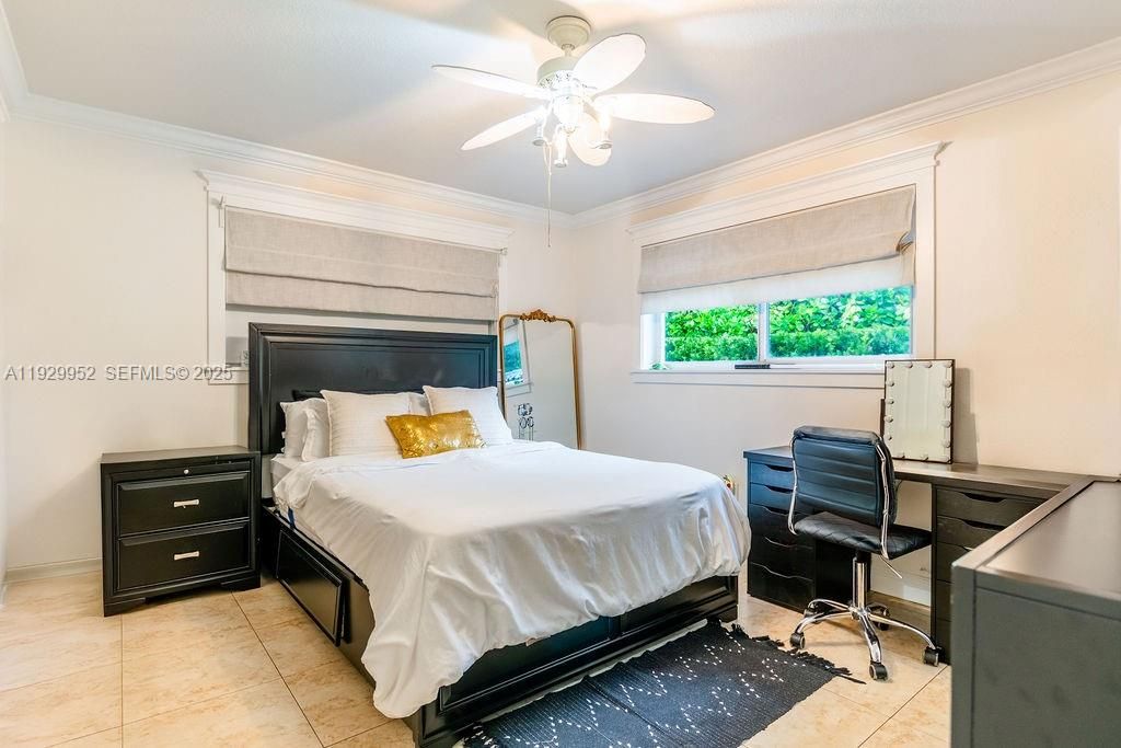 For Sale: $825,000 (3 beds, 2 baths, 1816 Square Feet)