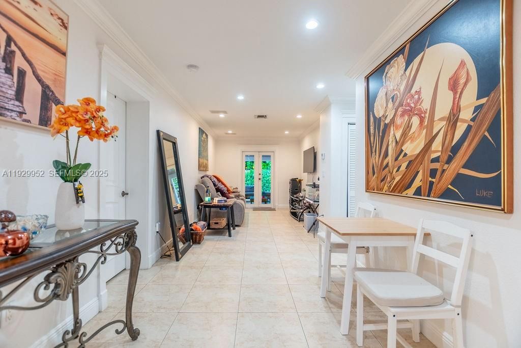 For Sale: $825,000 (3 beds, 2 baths, 1816 Square Feet)