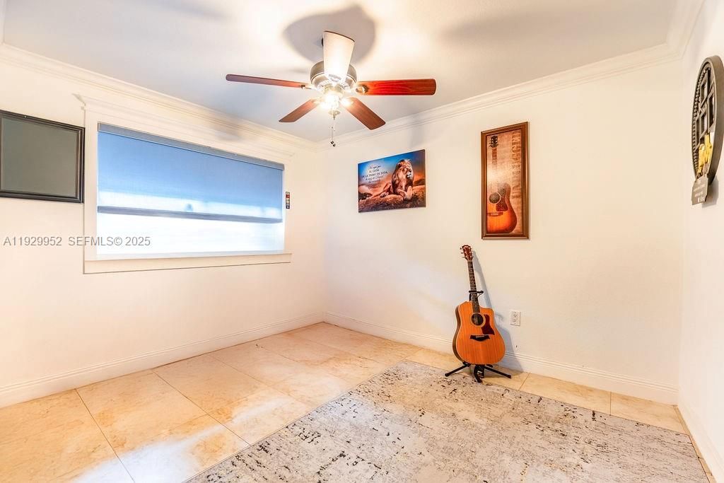 For Sale: $825,000 (3 beds, 2 baths, 1816 Square Feet)