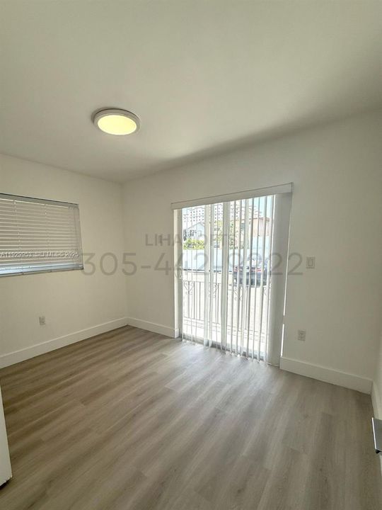For Rent: $2,325 (2 beds, 2 baths, 900 Square Feet)