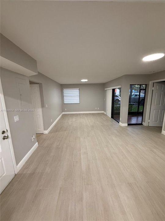 For Rent: $2,500 (2 beds, 2 baths, 900 Square Feet)