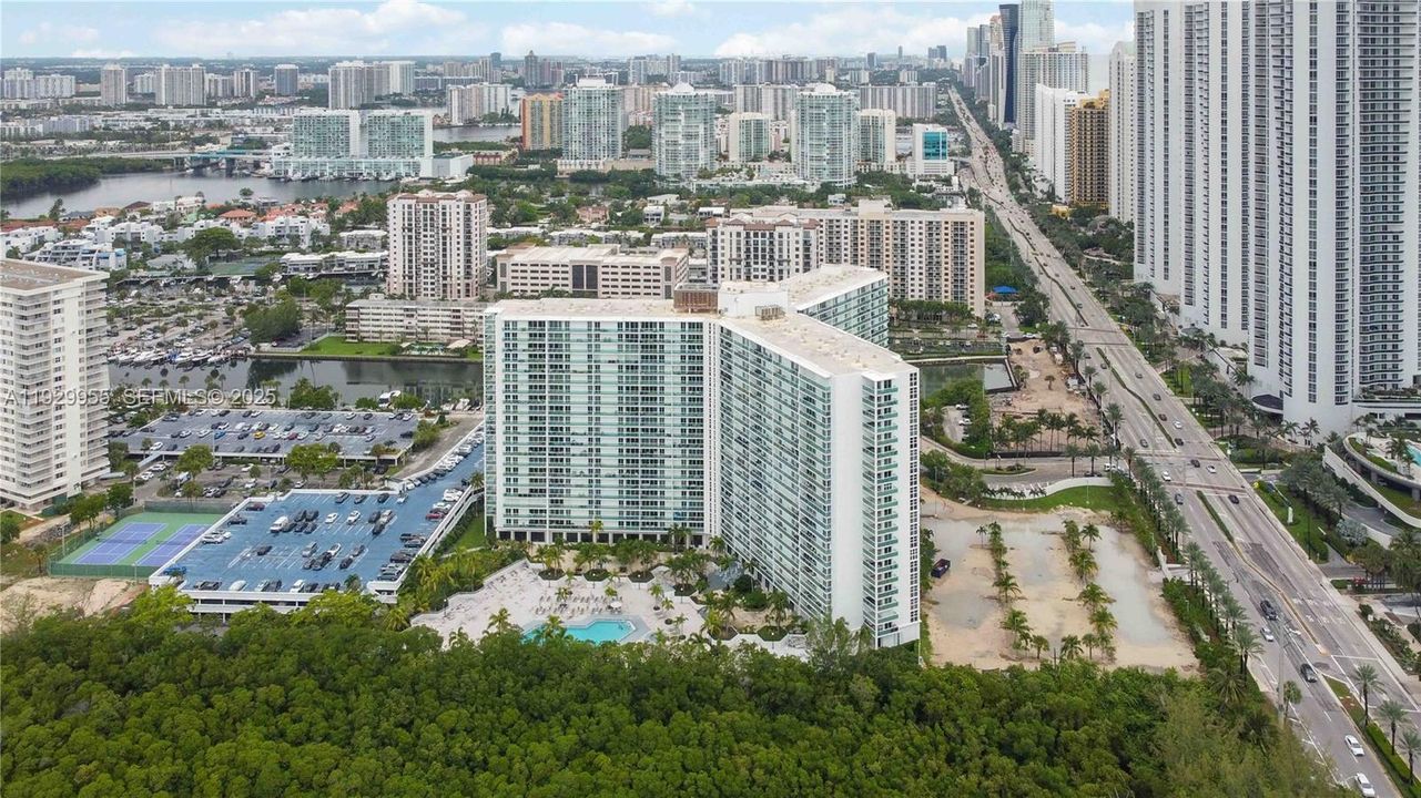 En Renta: $3,400 (2 camas, 2 baños, 1331 Pies cuadrados)