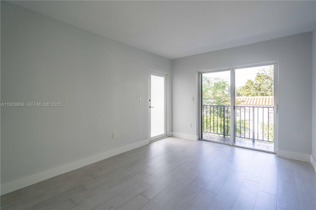 出租: $1,950 (1 贝兹, 1 浴室, 600 平方英尺)