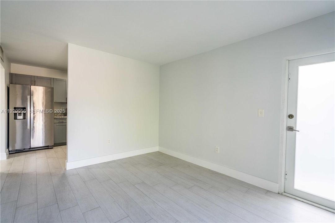 出租: $1,950 (1 贝兹, 1 浴室, 600 平方英尺)